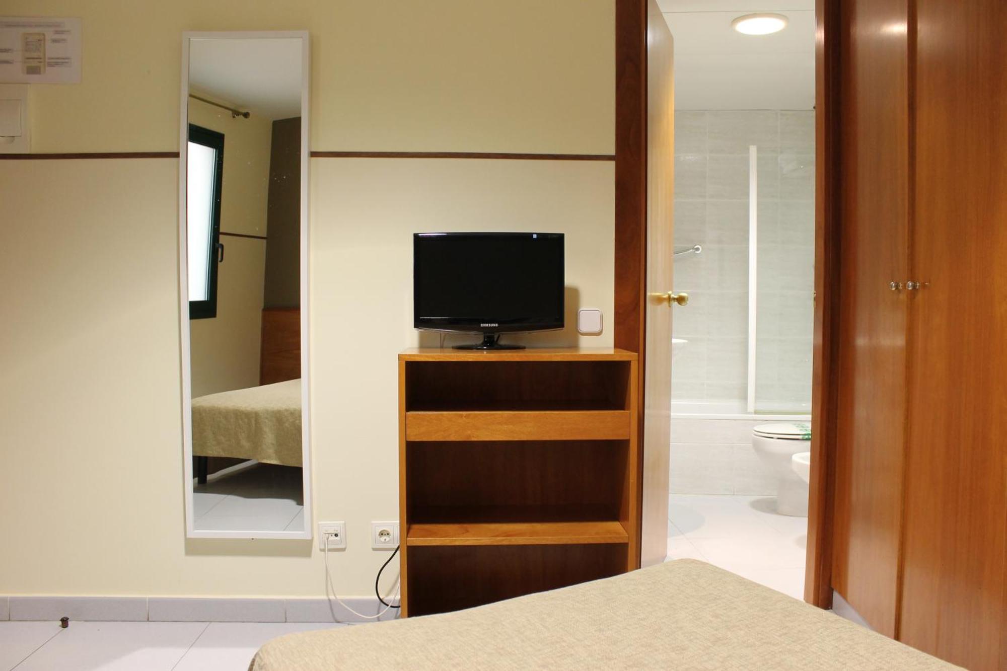 El Jardi Hotel Barcelona Room photo
