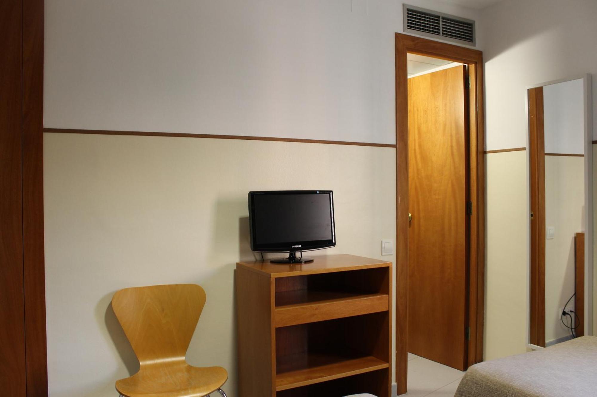 El Jardi Hotel Barcelona Room photo