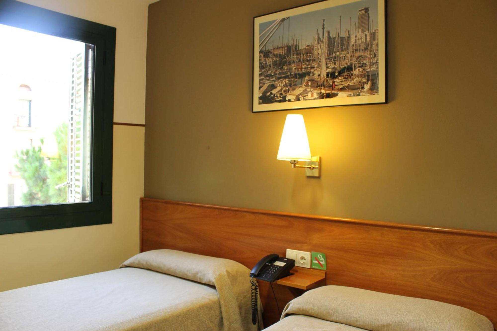 El Jardi Hotel Barcelona Room photo